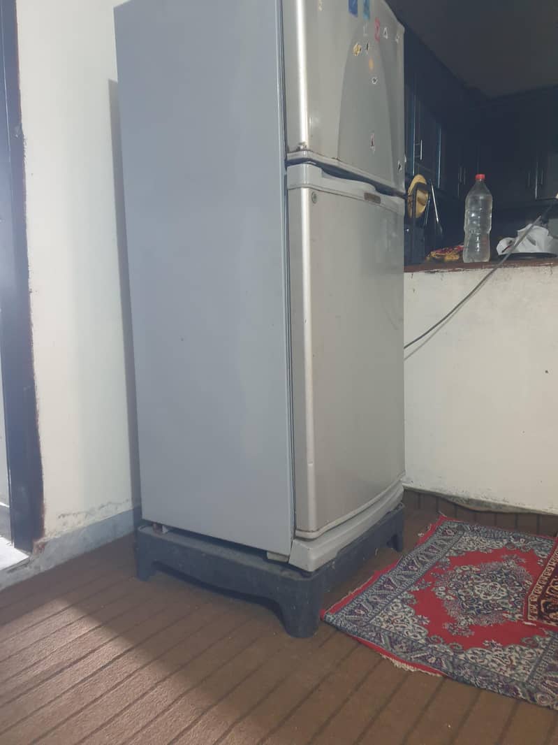 dowlance fridge 1