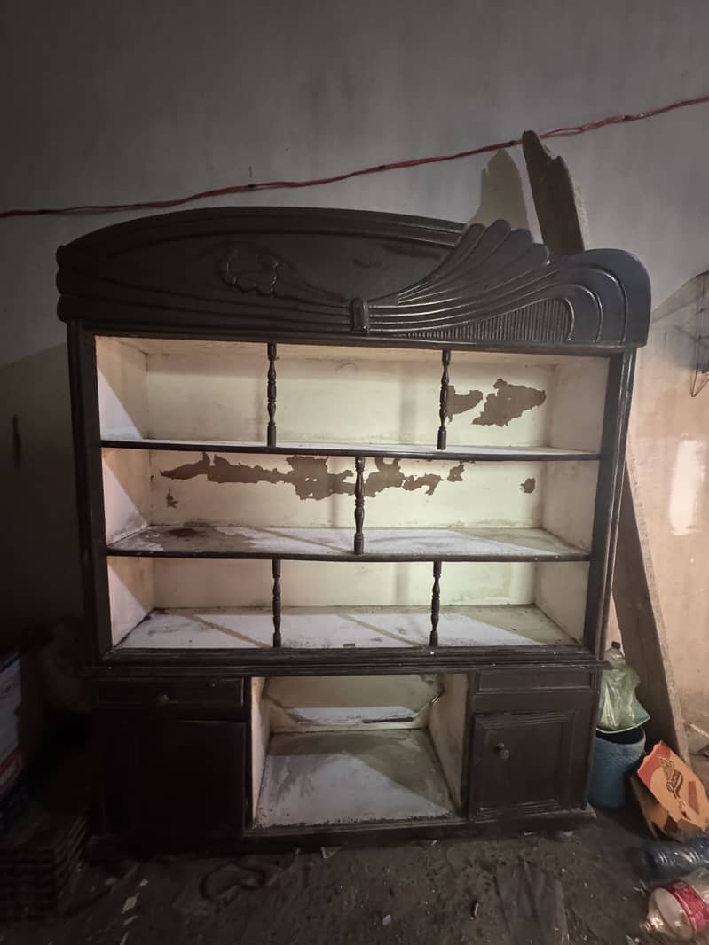 Old showcase 0