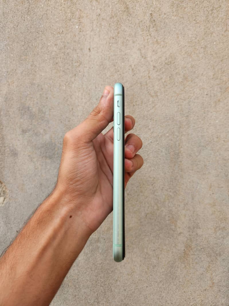 Apple iPhone 11 6