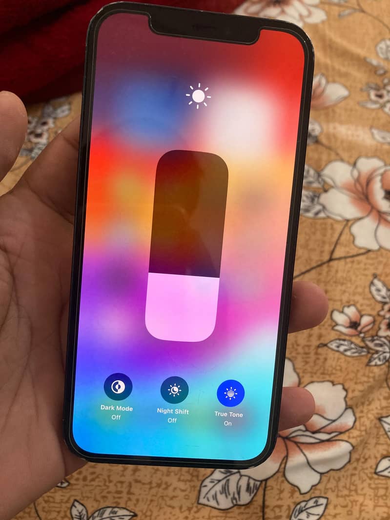 Apple iPhone 12 4