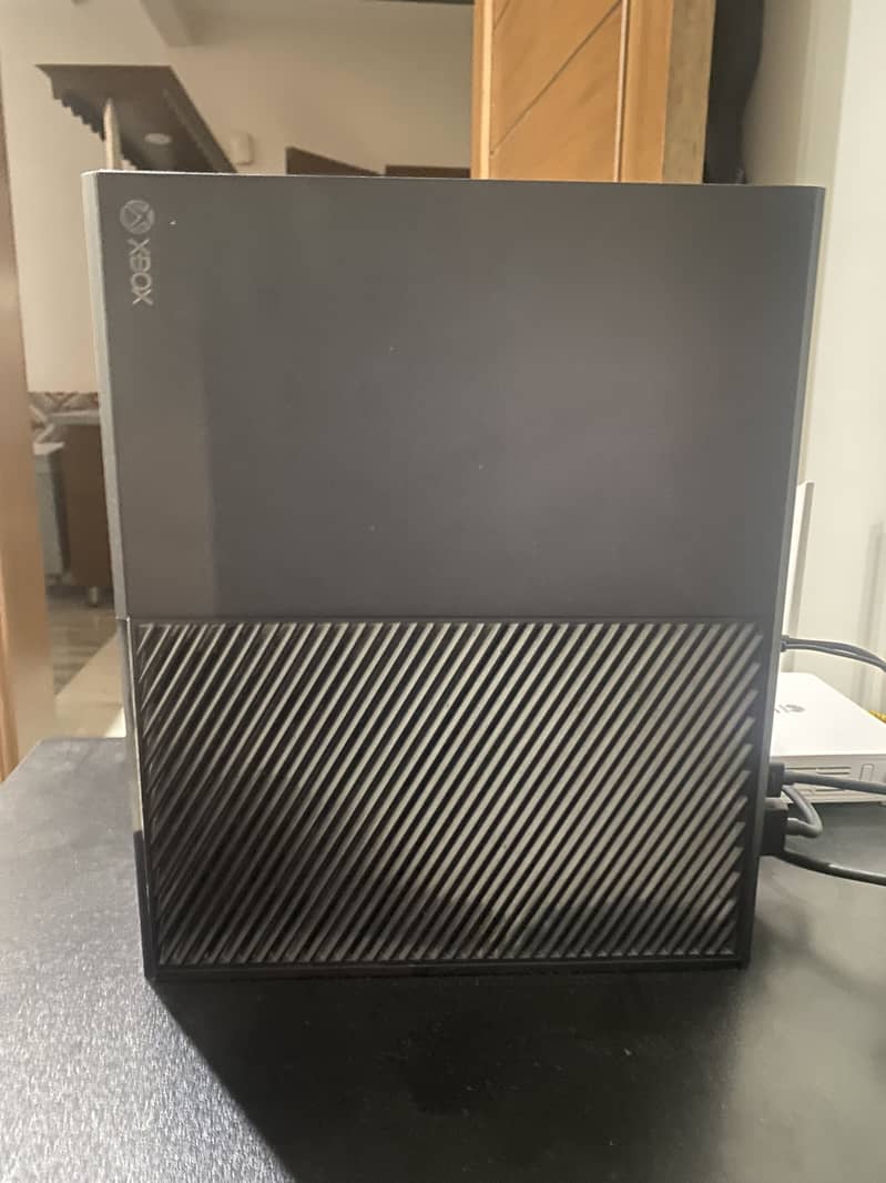 Xbox one 1tb 2