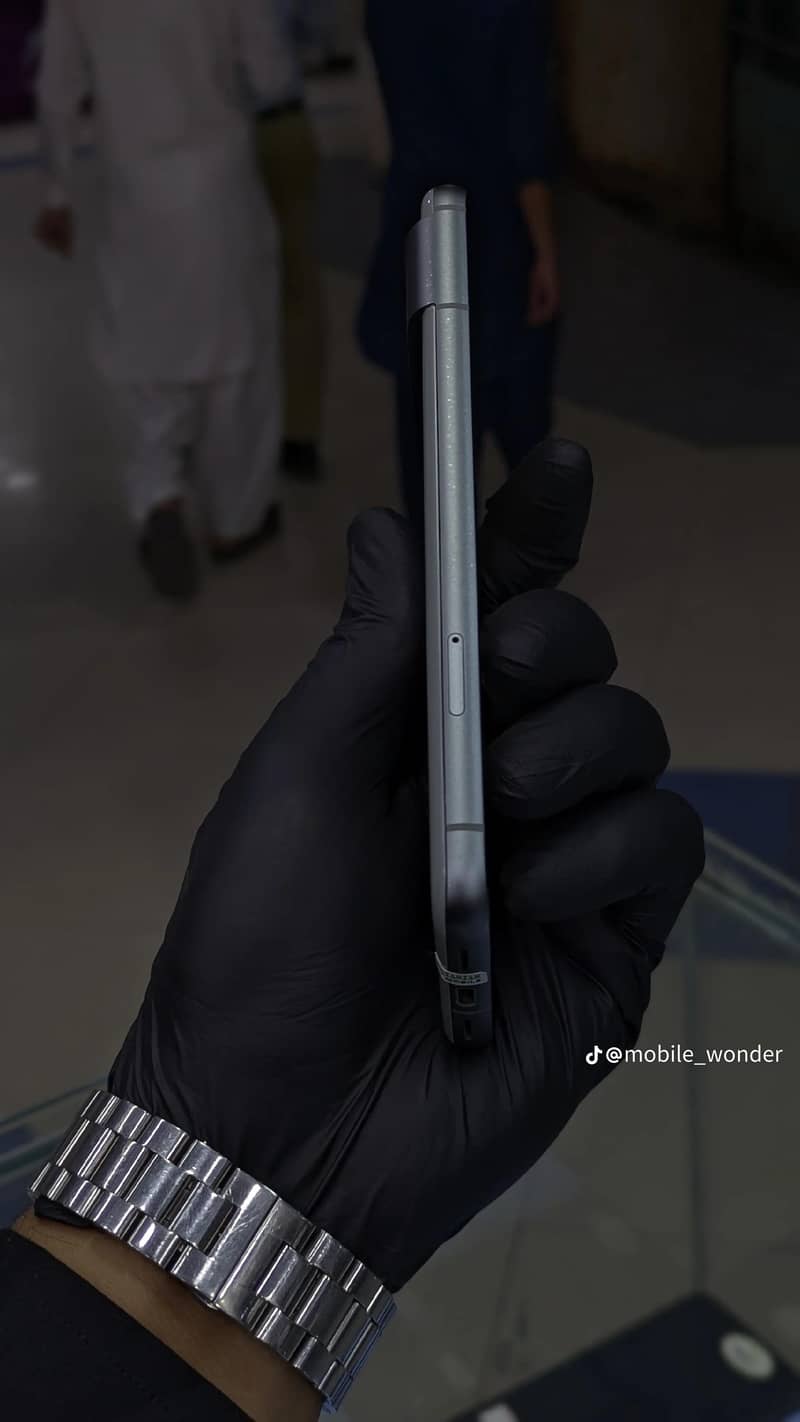 Google Pixel 8 2