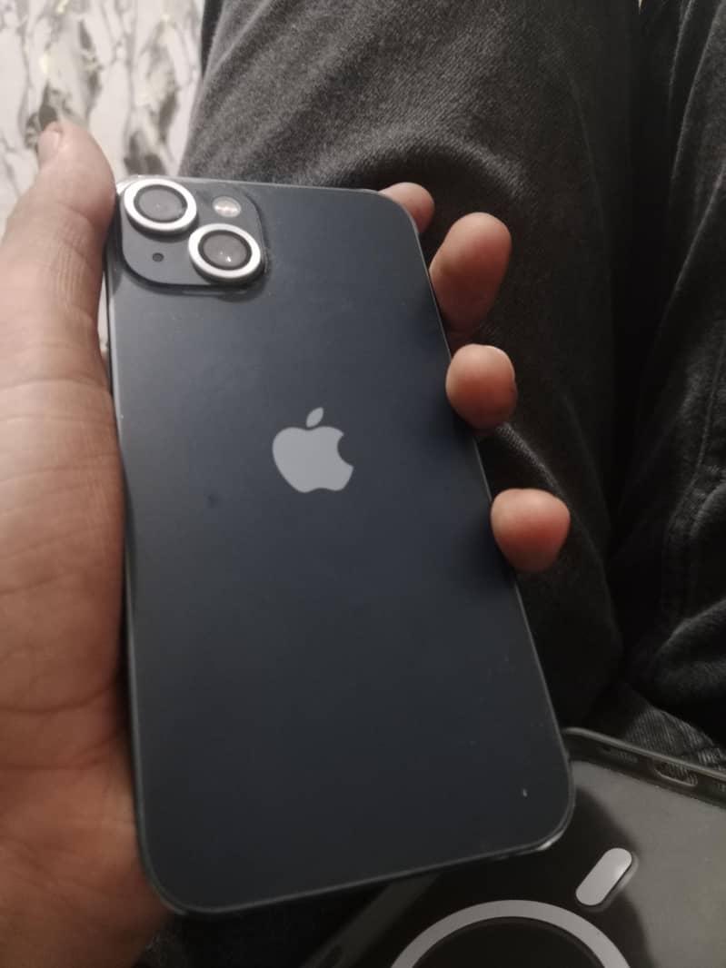 Apple iPhone 13 1