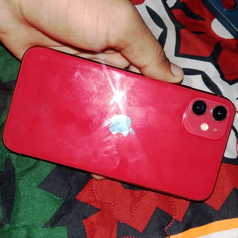 Apple iPhone 11 4