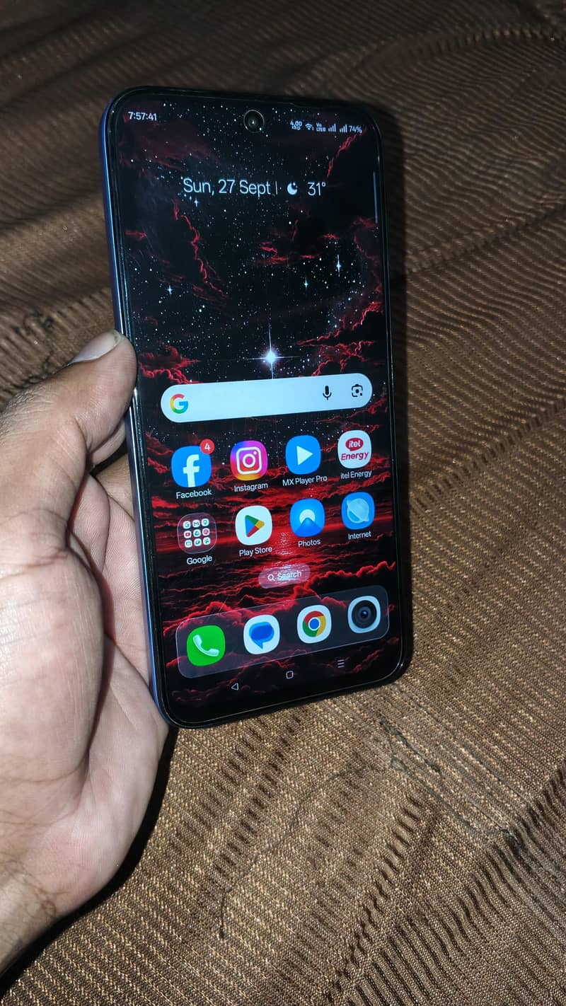 Realme C85 1