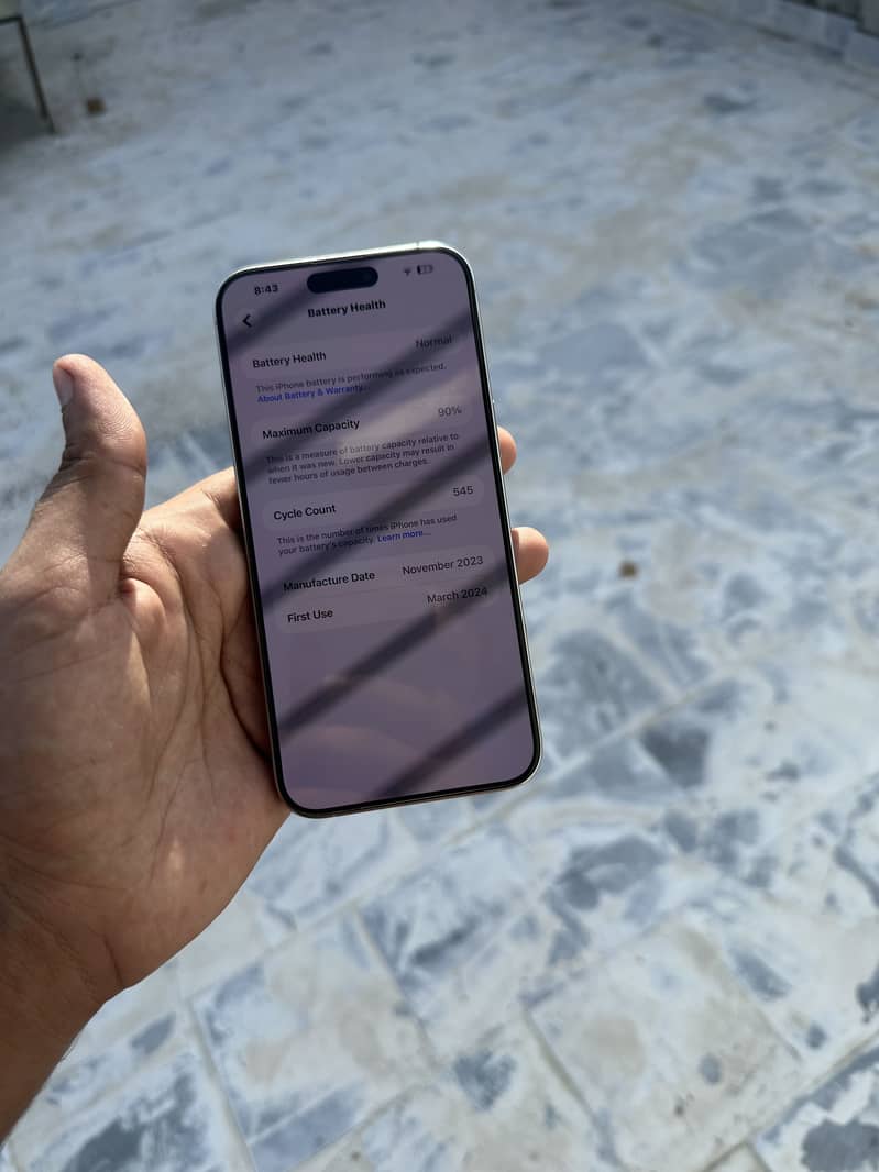 Apple iPhone 15 Pro Max 4