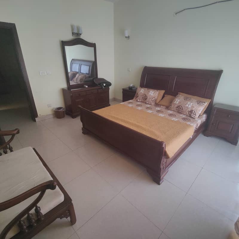 Furnished 3-bed Portion 8