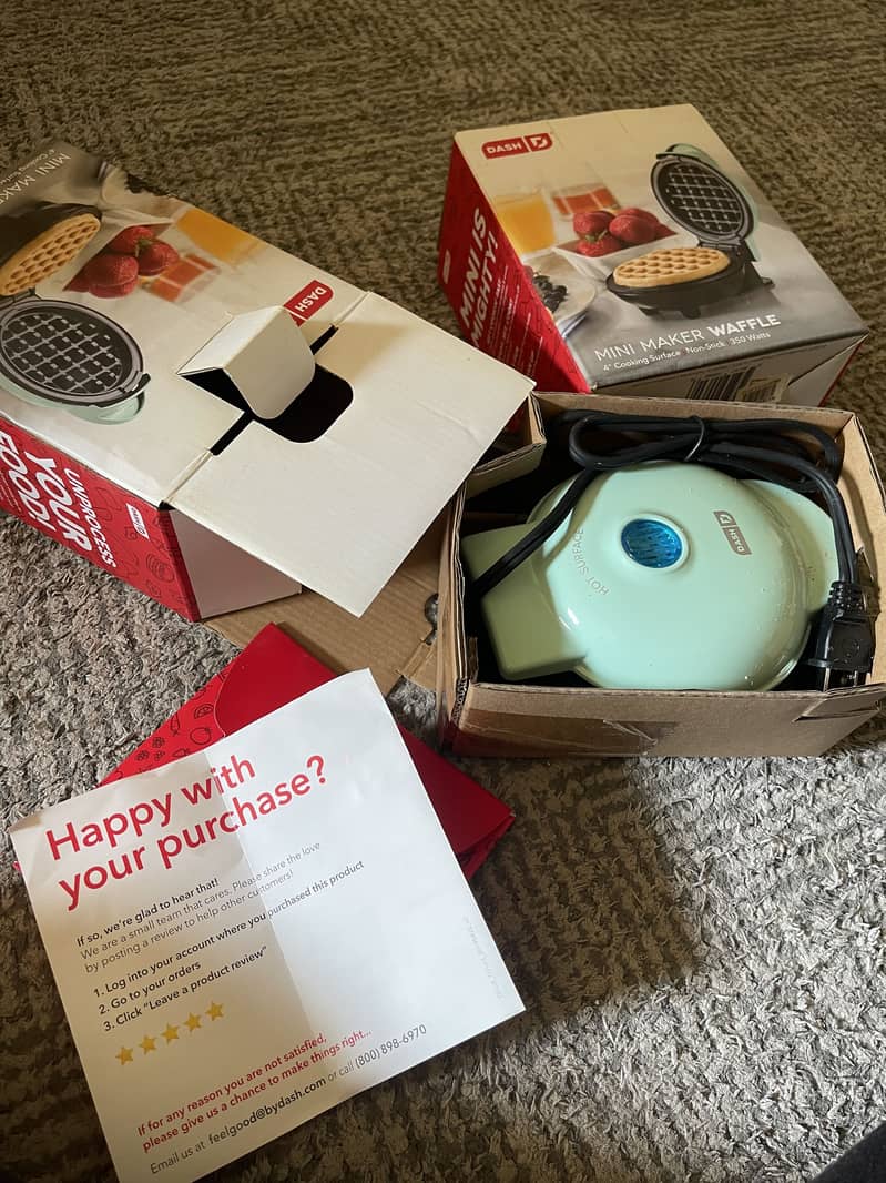 DASH Mini Waffle Maker USA Import 0