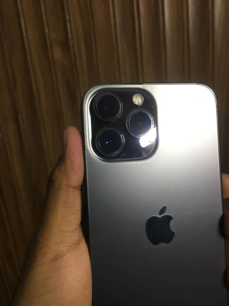 Apple iPhone 13 Pro Max 4