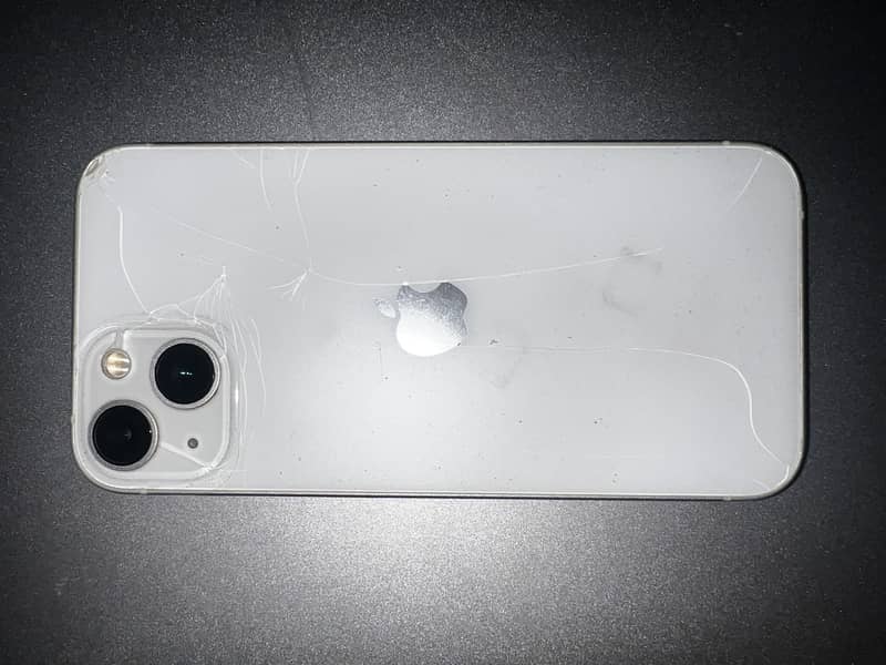 Apple iPhone 13 5