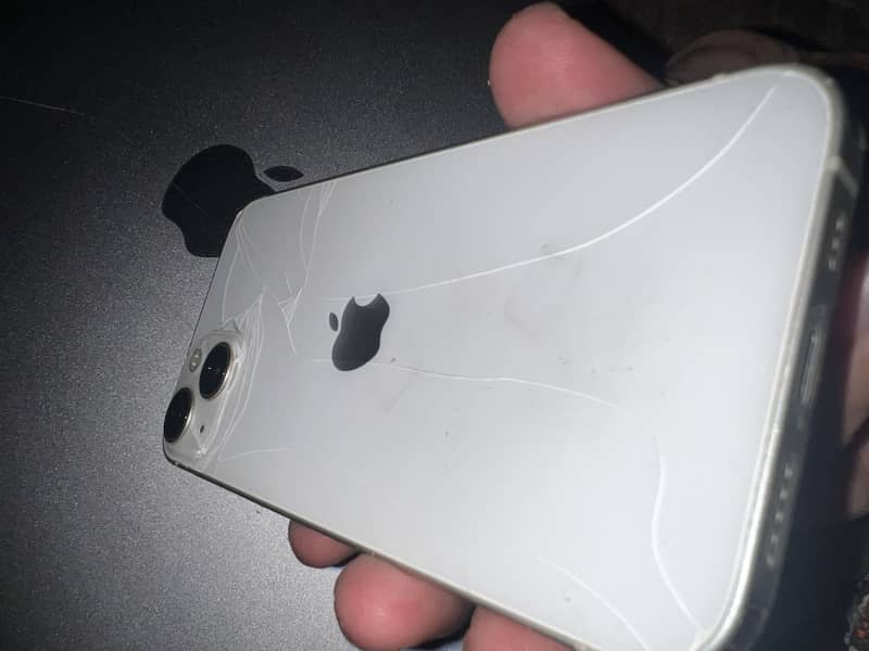 Apple iPhone 13 6