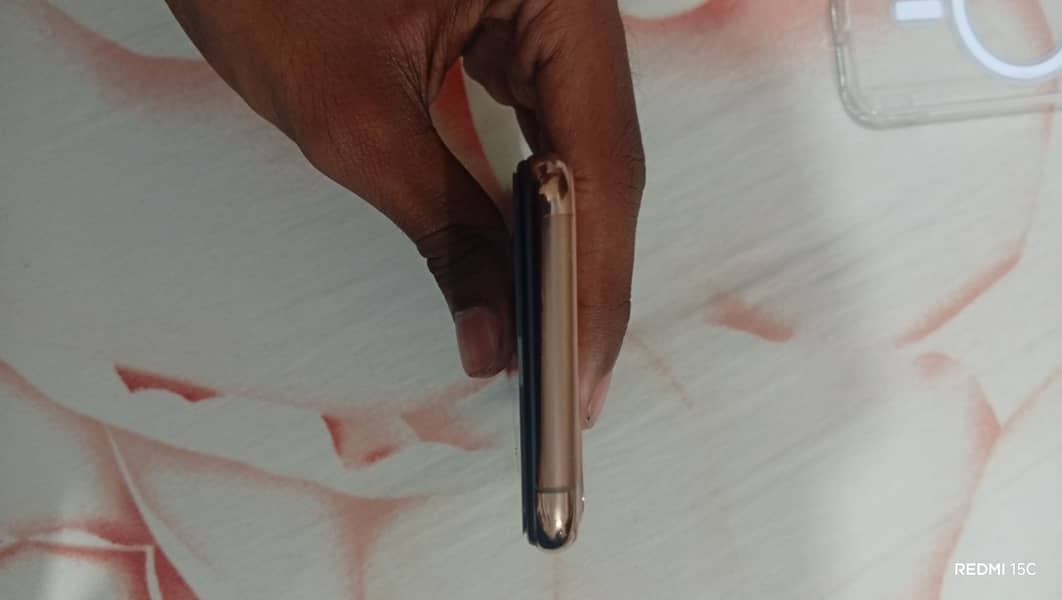 Apple iPhone 11 Pro 6