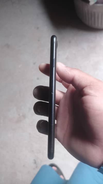 Apple iPhone SE