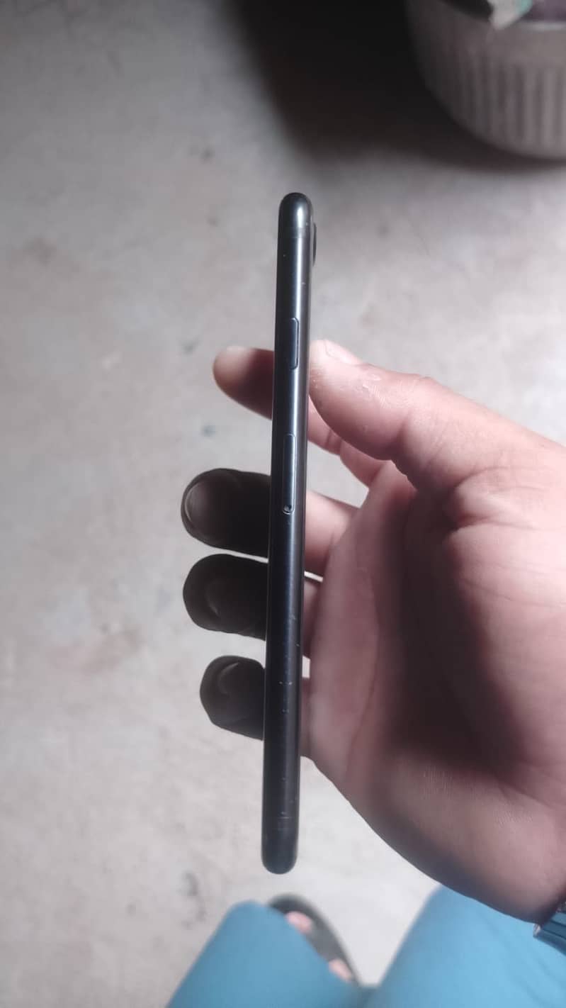 Apple iPhone SE 0