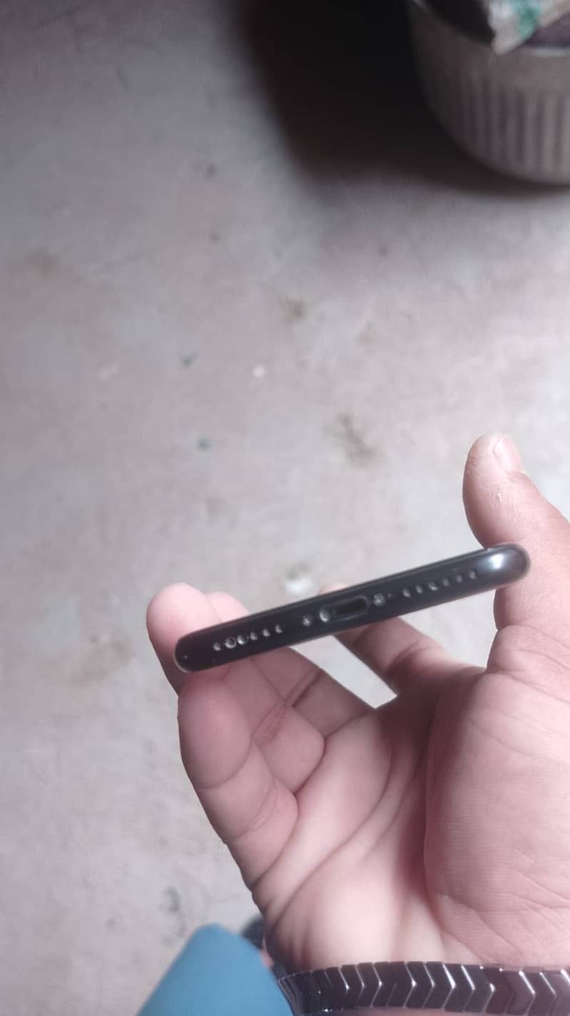 Apple iPhone SE 6