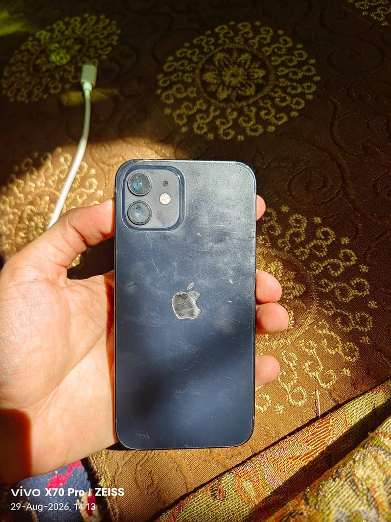 Apple iPhone 12 3