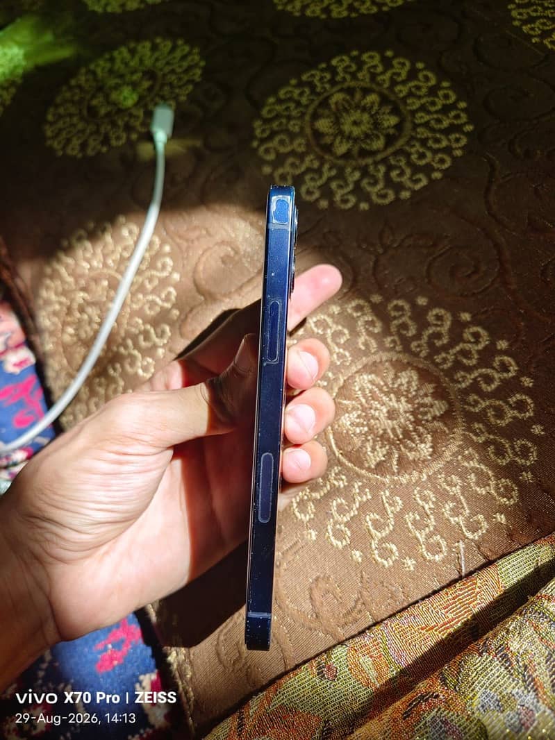Apple iPhone 12 5