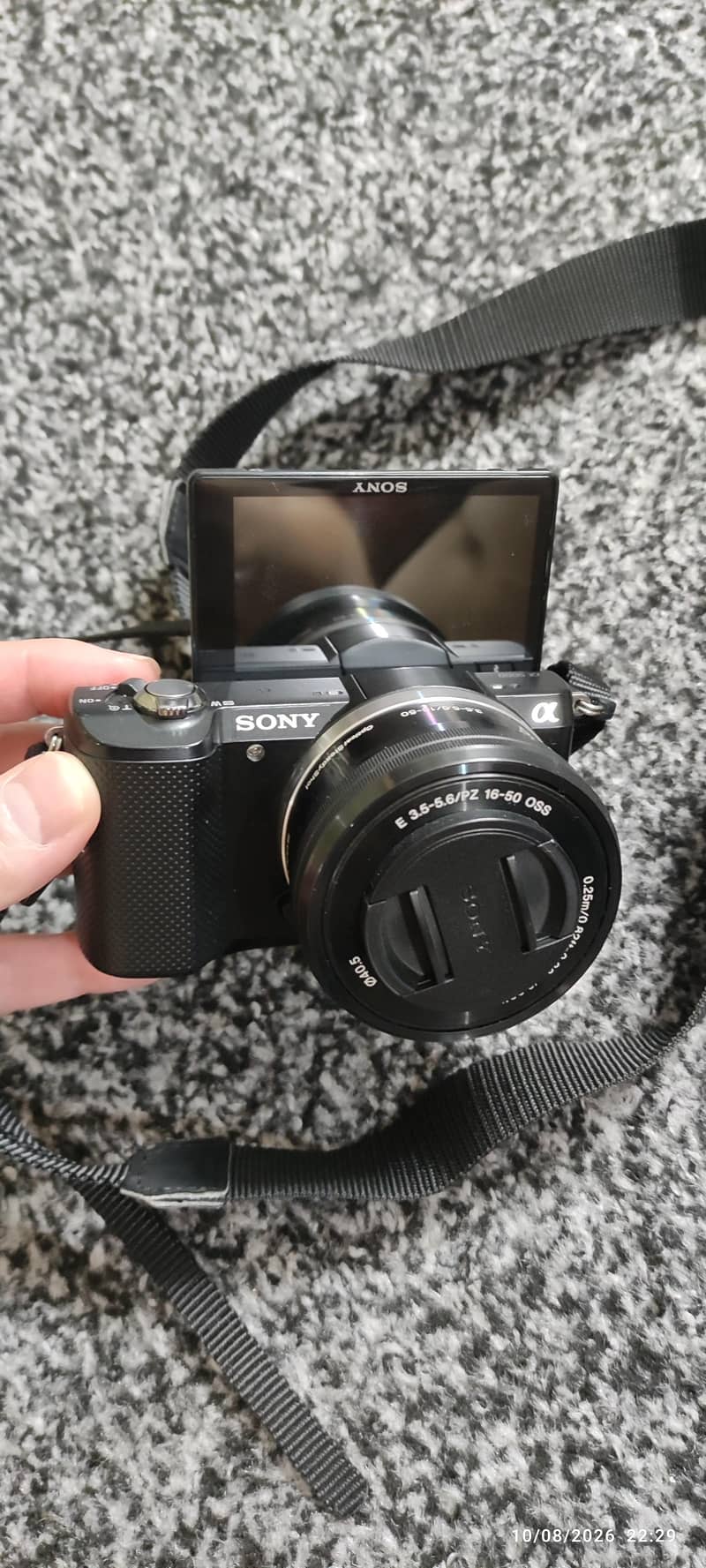 Sony A5000 Mirrorless 10/10 condition, daaba pack condition 2