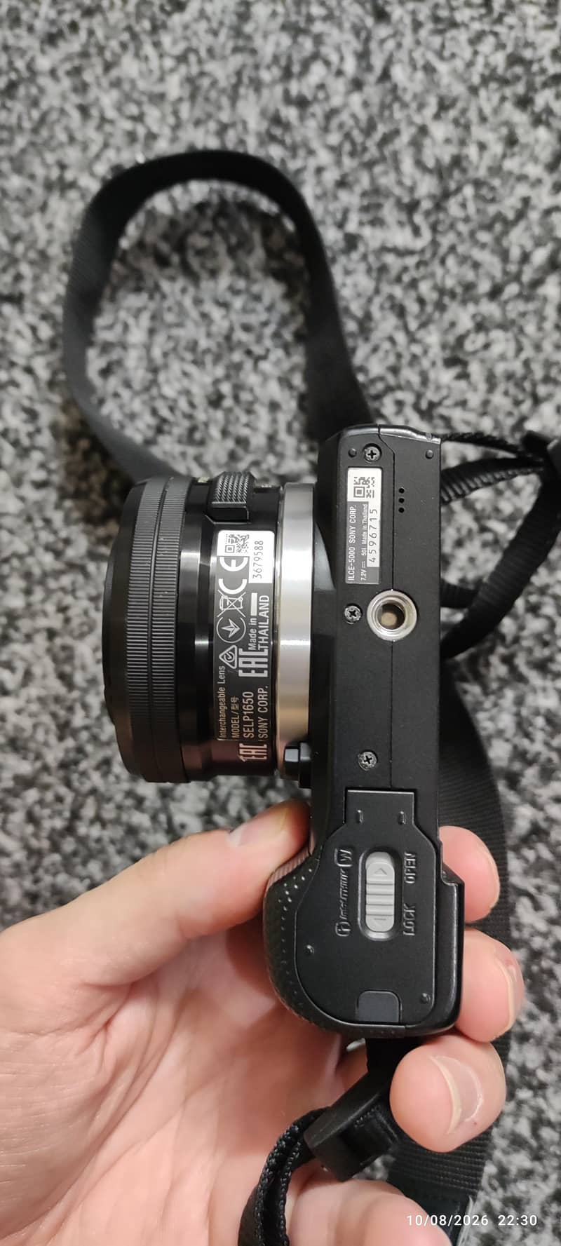 Sony A5000 Mirrorless 10/10 condition, daaba pack condition 3