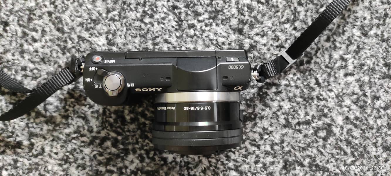 Sony A5000 Mirrorless 10/10 condition, daaba pack condition 5