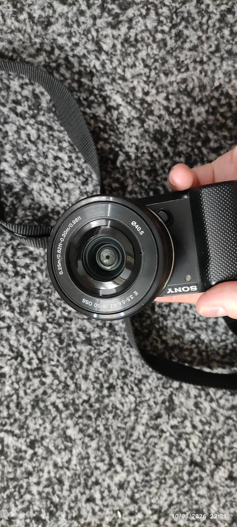 Sony A5000 Mirrorless 10/10 condition, daaba pack condition 9
