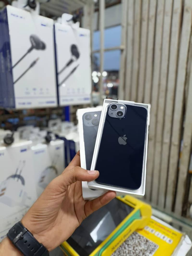 Apple iPhone 13 3