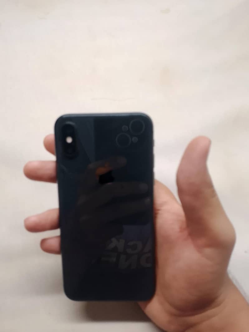 Apple iPhone X 3
