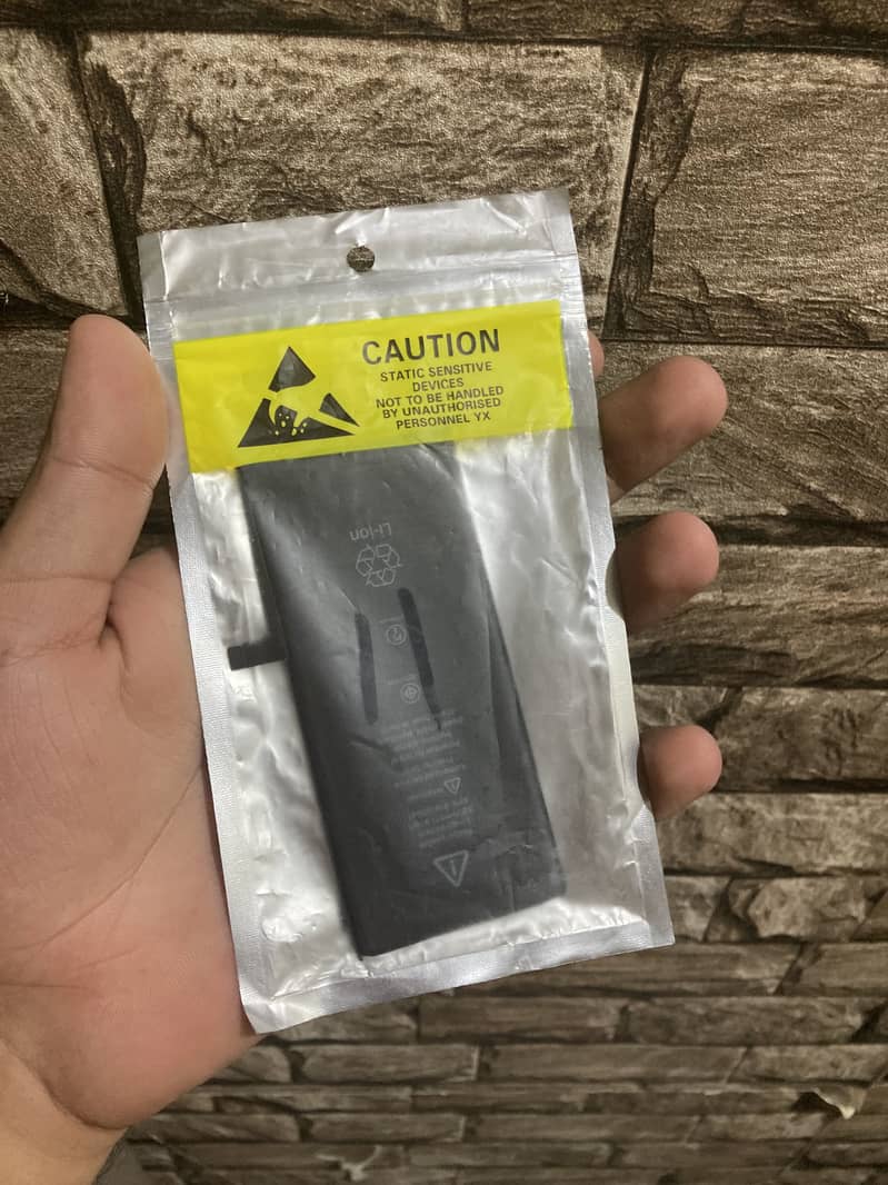 iPhone 11 battery 2