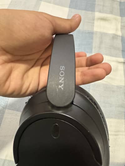Sony WH-CH720N Wireless Active Noise Cancelling Heaphones / headset