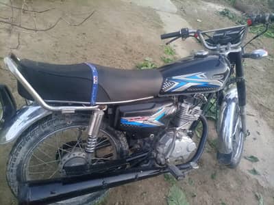 jis bhi ne lena ho Whatsapp par rabta kre bike all ok ha