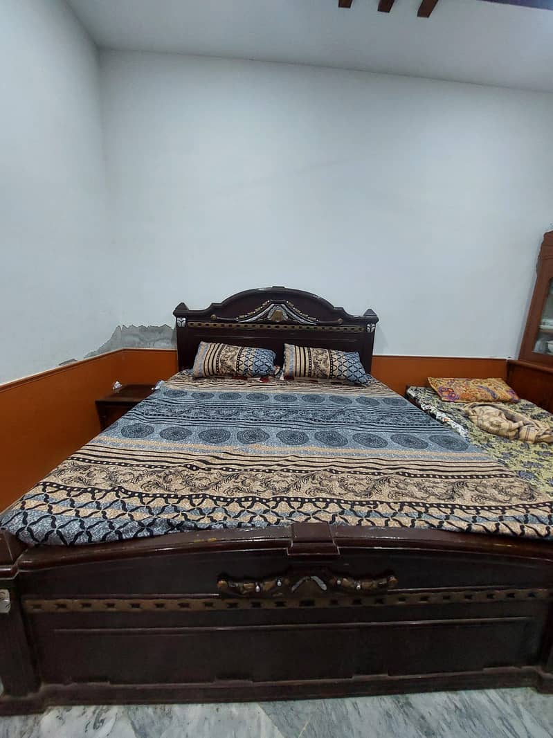 king bed 3