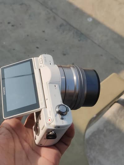 Sony a5000 mirrorless | 20 mp