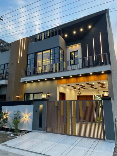 FOR SALE: Brand New Semi Furnished Luxurious 5 Marla House In Buch Villas!