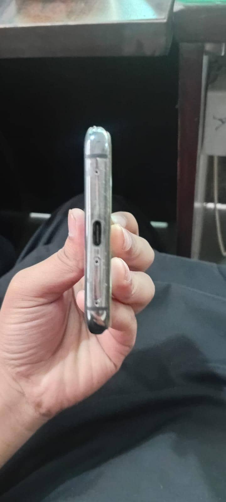 Huawei Mate 20 Pro (Flagship Device) 2