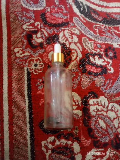 100ml bottle available quantity 200 hai bus droper bhi sath hai