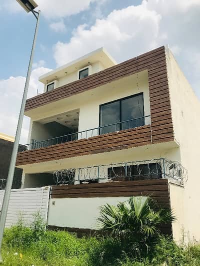5 Marla Prime Location House For Sale In Airport Enclave