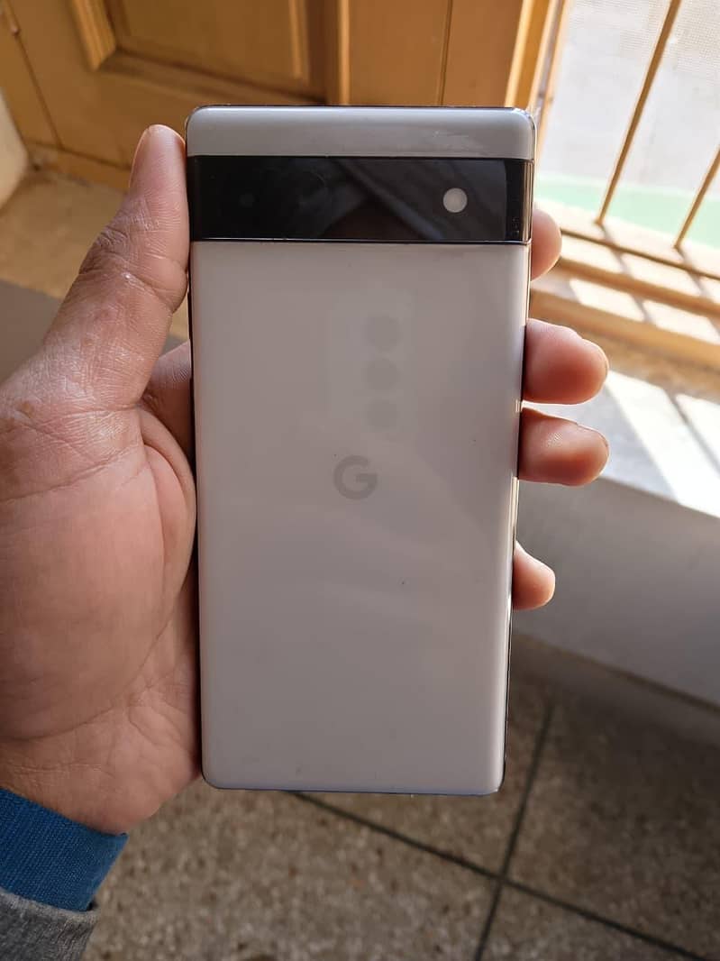 Google Pixel 6a 1
