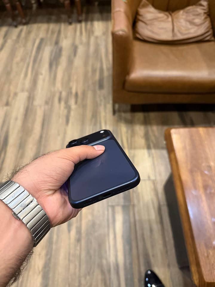 Apple iPhone 17 Pro Max 1