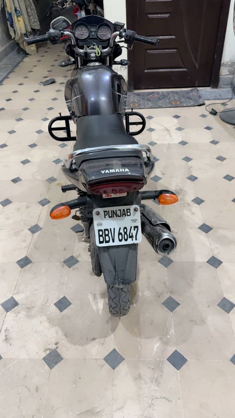 Yamaha  ybr 125 4