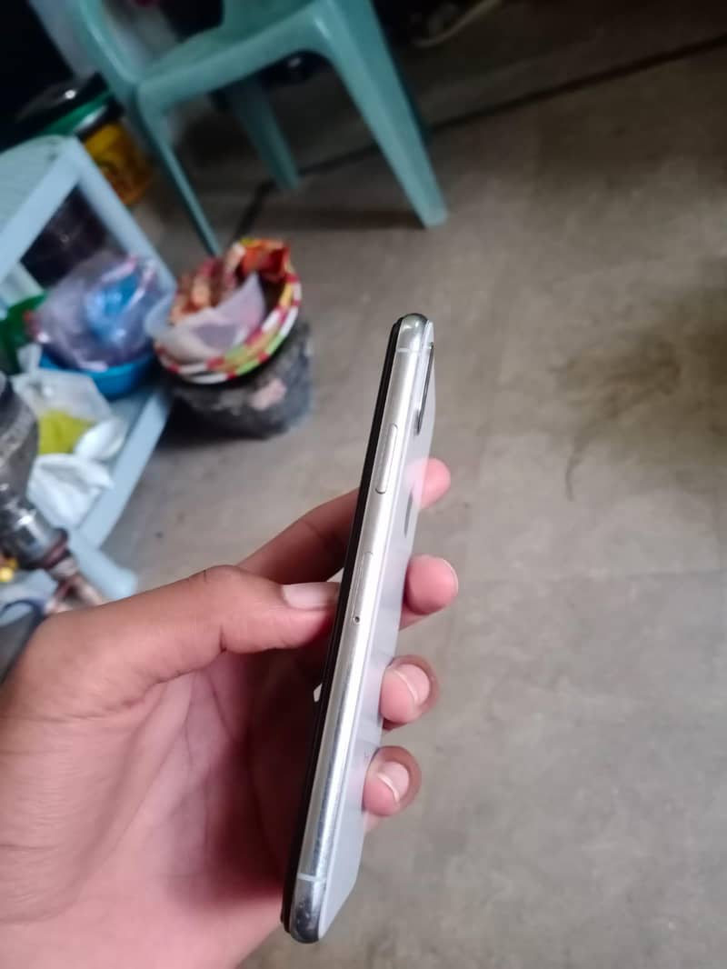 Apple iPhone X 2