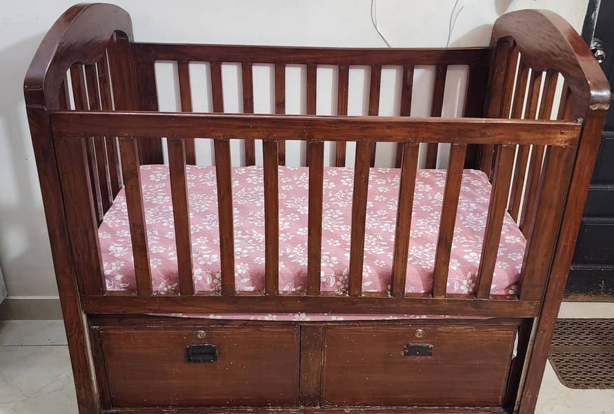 Baby cot 2