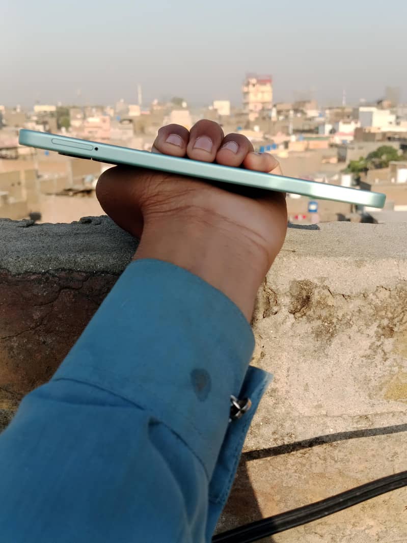 Tecno Spark 40 Pro 4