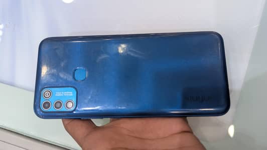 Infinix Hot 11 Play 4/64  argent sale