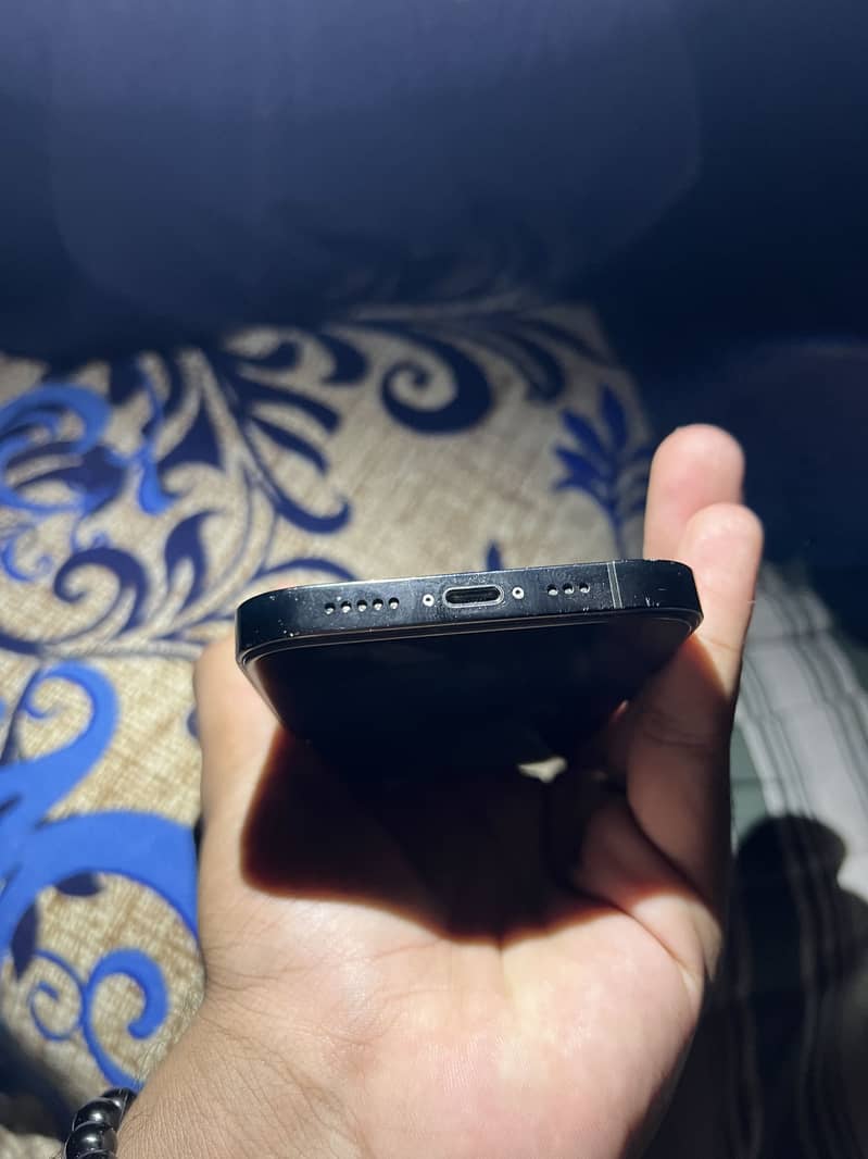 Apple iPhone 14 Pro 1