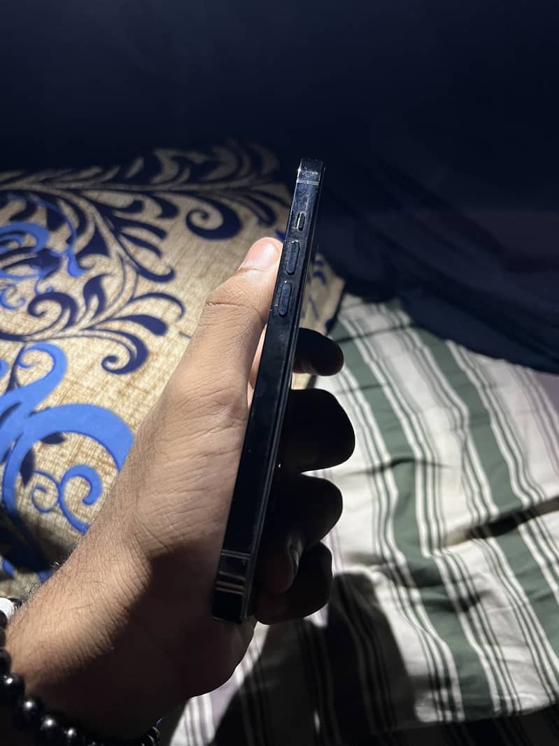 Apple iPhone 14 Pro 3