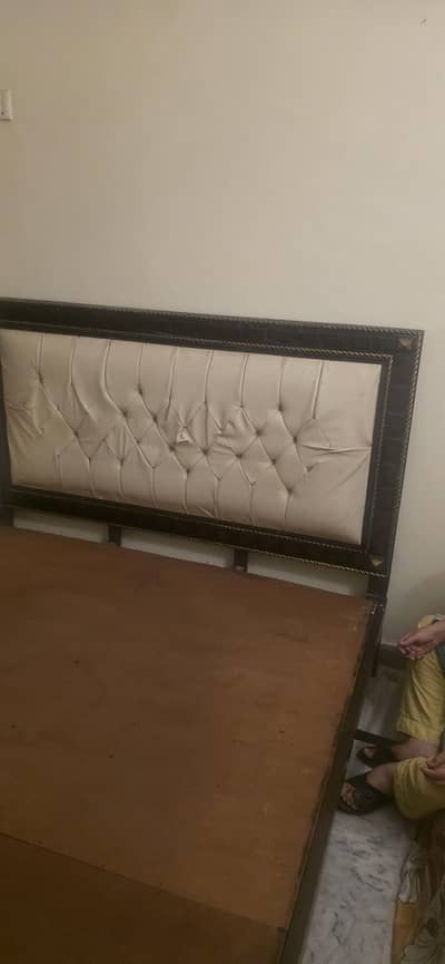 Double Bed Queen Size