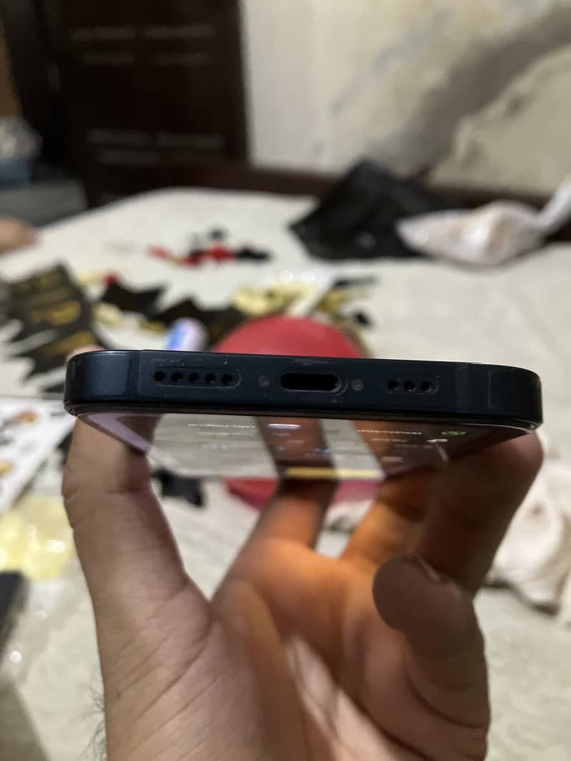 Apple iPhone 13 3