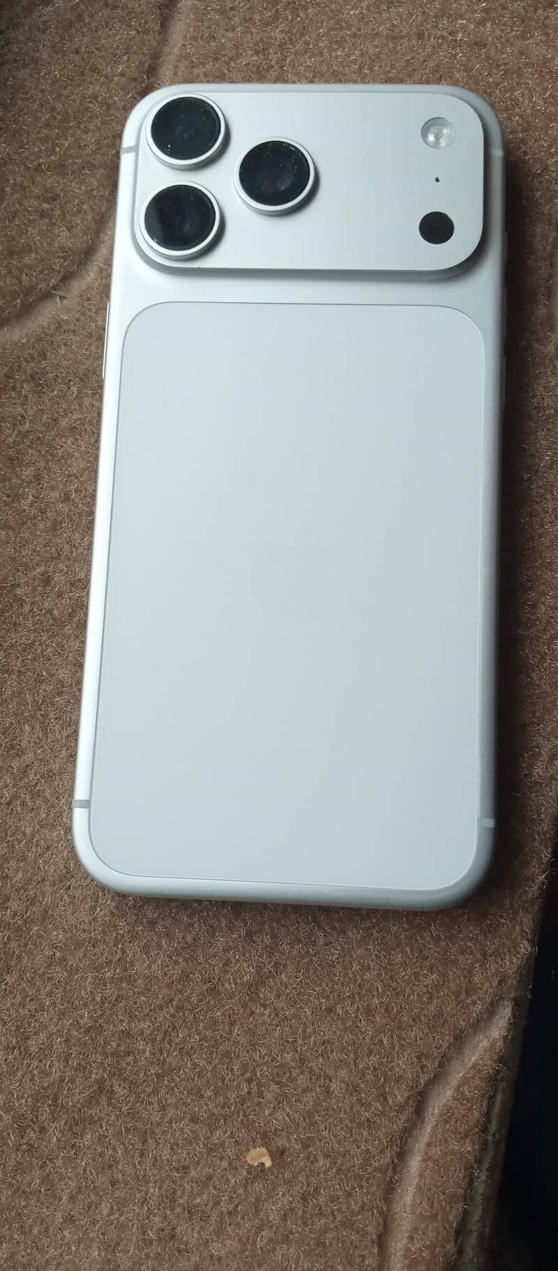 Apple iPhone 17 Pro Max 0