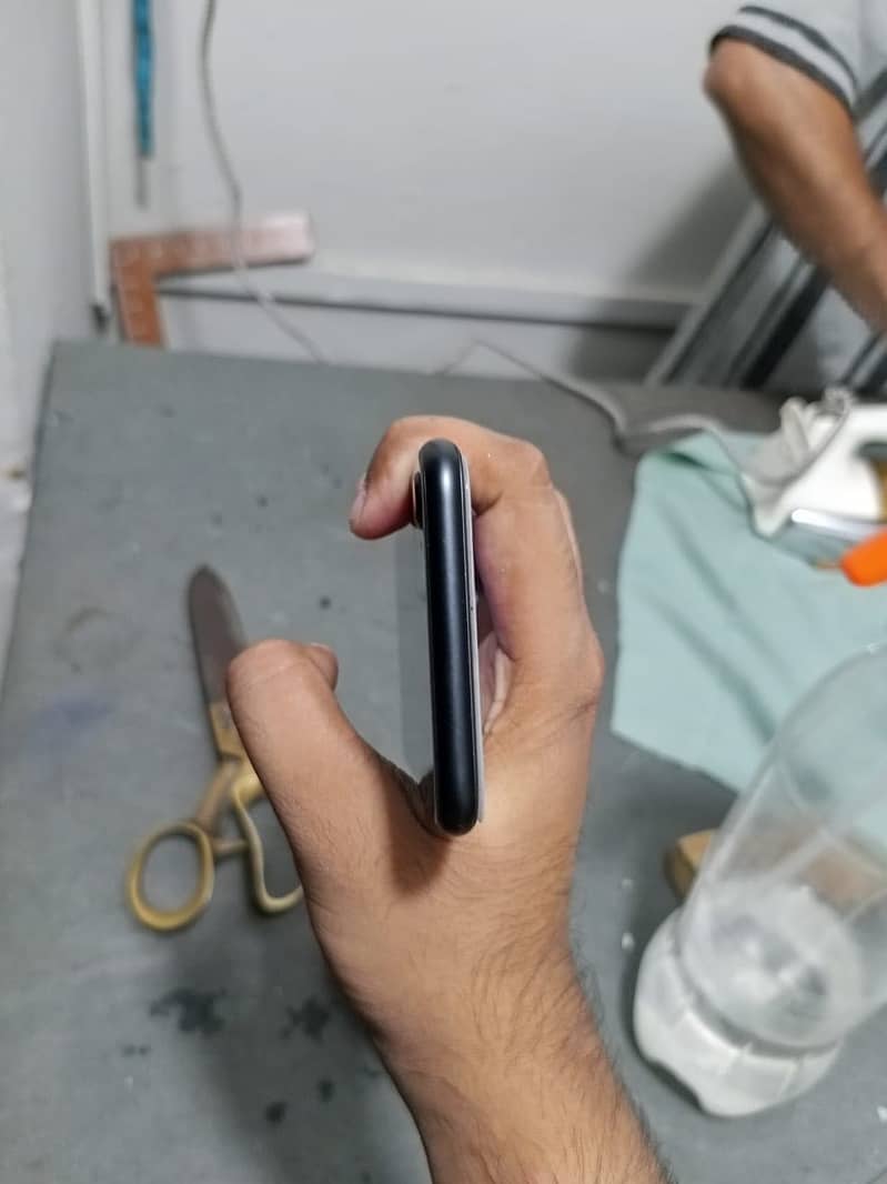 Apple iPhone SE 4