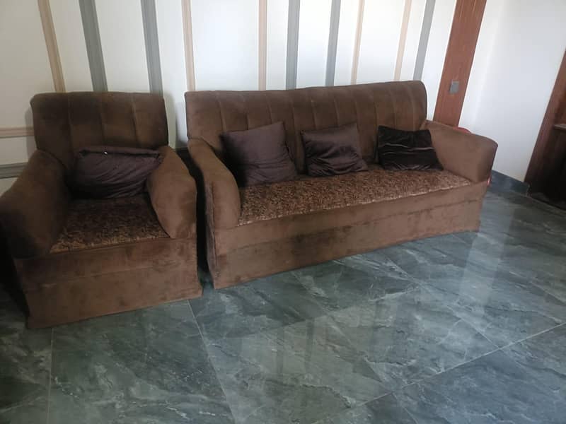 5 Seater + Mirror Table Set 1